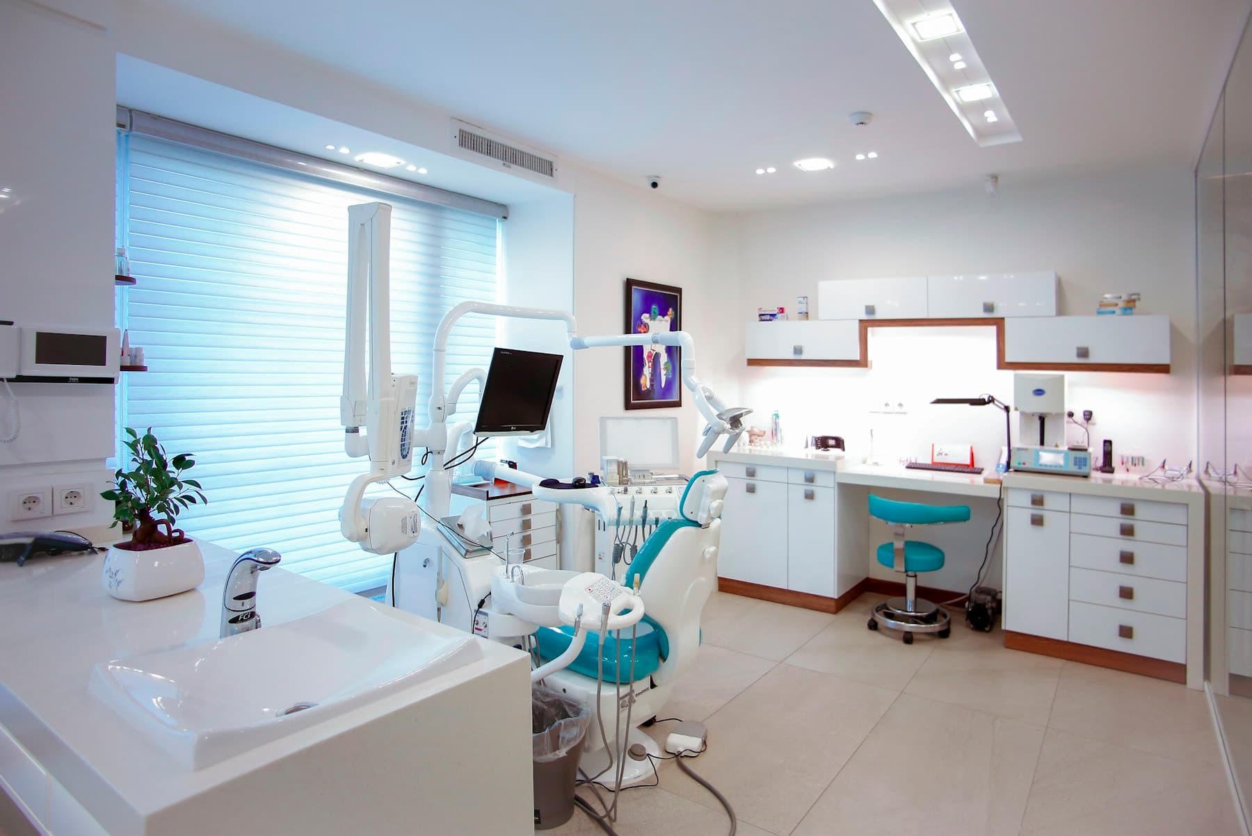 Concept photograph of a modern dental operatory. Not the Haven office.